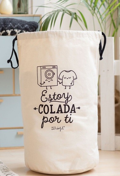 cesta para la ropa sucia en el cuarto del niño cesta para la ropa sucia en el cuarto del niño