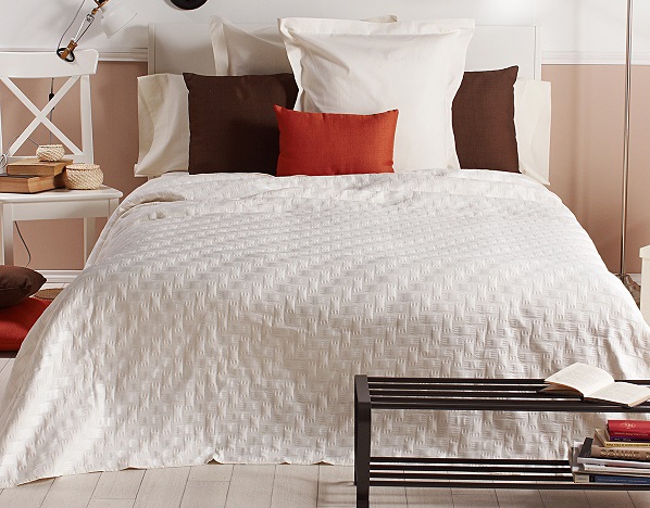 colcha de pique para cubrir una cama en verano colcha de pique para cubrir una cama en verano
