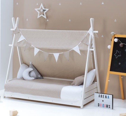 guirnalda decorativa para cama casita